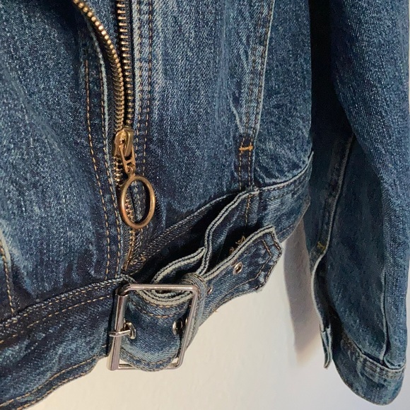 Fashion Nova Oversized Two Tone Denim Jacket - Picture 3 of 11